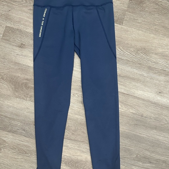 Athleta X Simone Biles reversible leggings - Picture 4 of 7